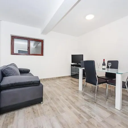 One-bedroom In Svpetar *